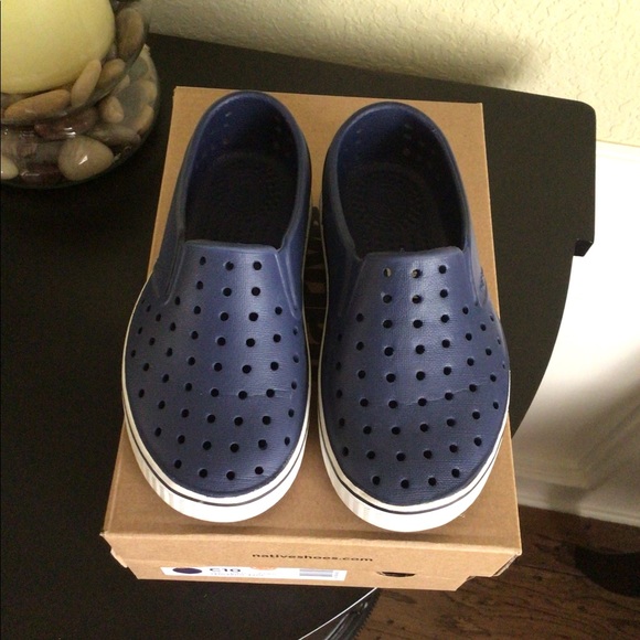 KIDS 😄 Native brand slip on shoes (blue) - Picture 9 of 15